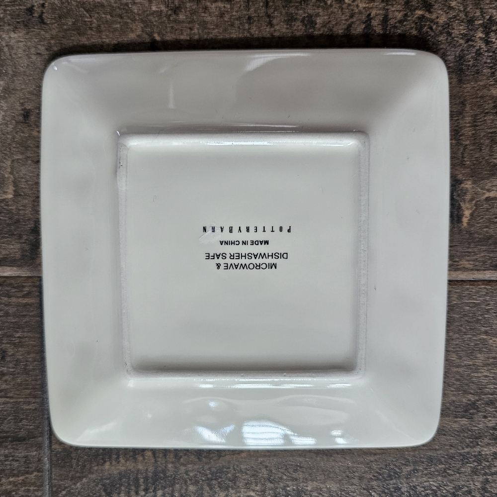 Pottery Barn Falalalala Set of 6 Gold & Cream Colored Appetizer Plates - Picture 3 of 6